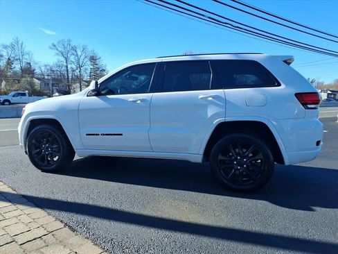 Used 2019 Jeep Grand Cherokee Altitude image 6
