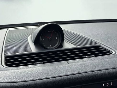 Used 2019 Porsche Panamera 4 image 43