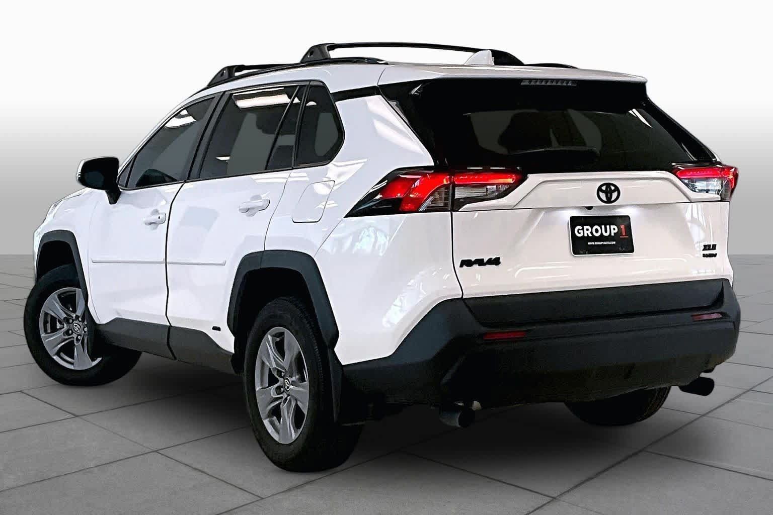 Used 2025 Toyota RAV4 XLE w/ Convenience Package AWD/4WD image 11
