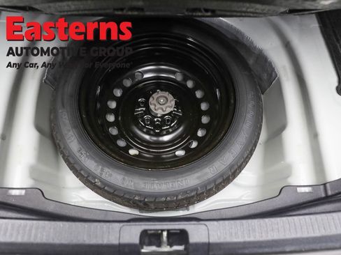 Used 2024 Toyota Camry SE image 19