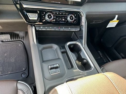 New 2026 GMC Sierra 2500 Denali w/ Denali Reserve Package image 21