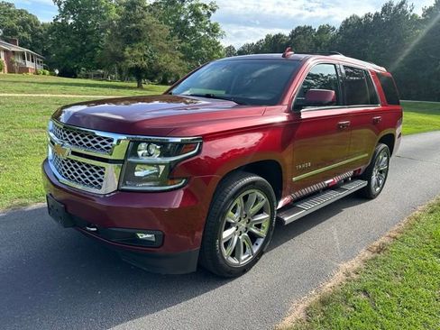 Used 2019 Chevrolet Tahoe LT w/ LT Signature Package AWD/4WD image 2