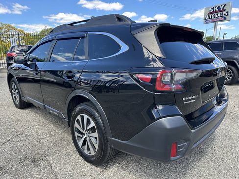 Used 2020 Subaru Outback Premium AWD/4WD image 5