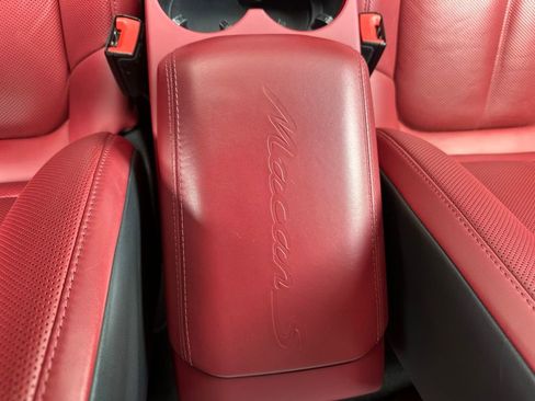 Certified 2023 Porsche Macan S image 36