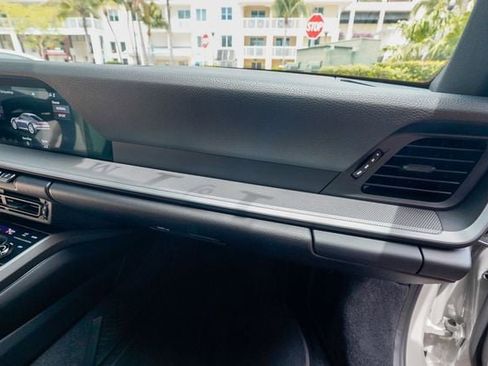 Used 2021 Porsche 911 Carrera 4 image 77