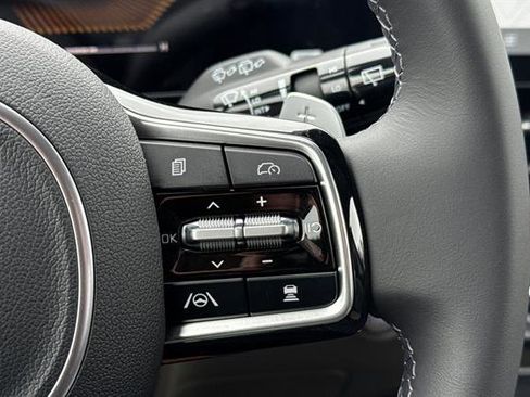 New 2026 Kia Carnival EX FWD image 29