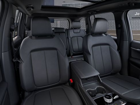 New 2026 Jeep Grand Cherokee Limited AWD/4WD image 16