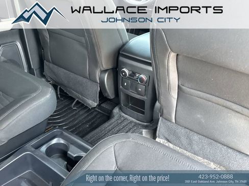 Used 2021 Ford Explorer XLT AWD/4WD image 40