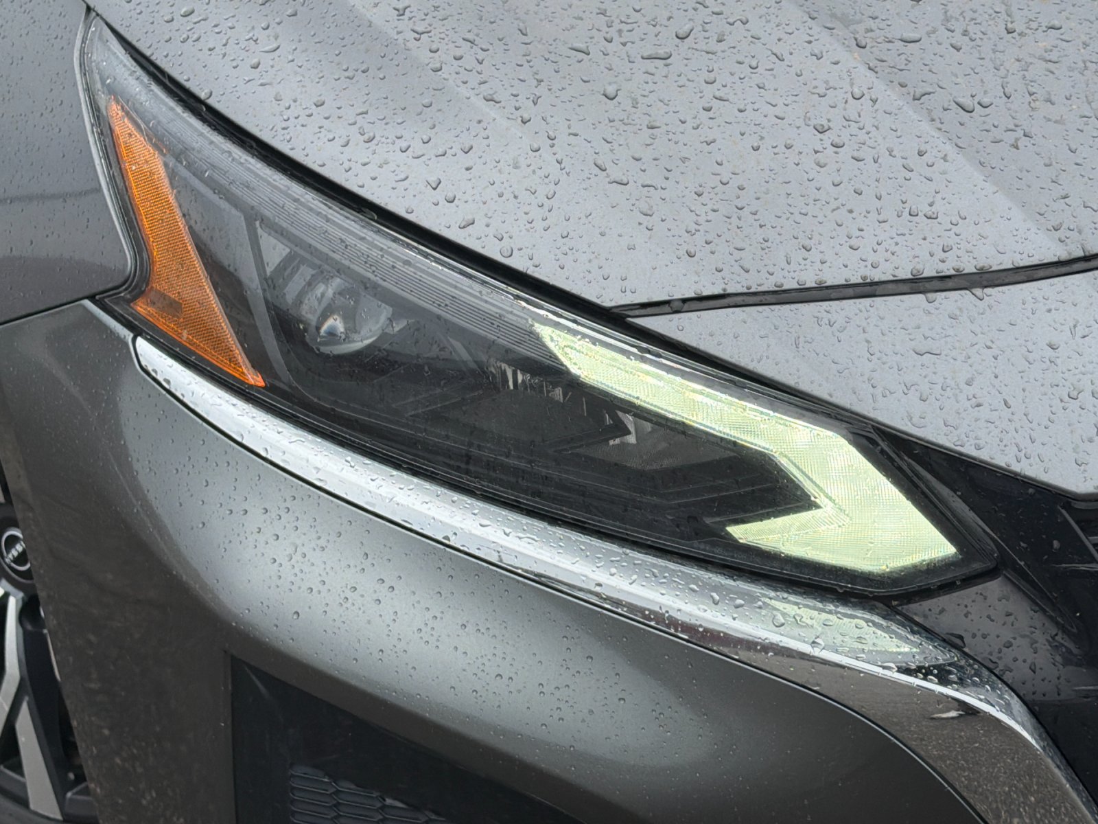 Used 2024 Nissan Altima 2.5 SV FWD image 34