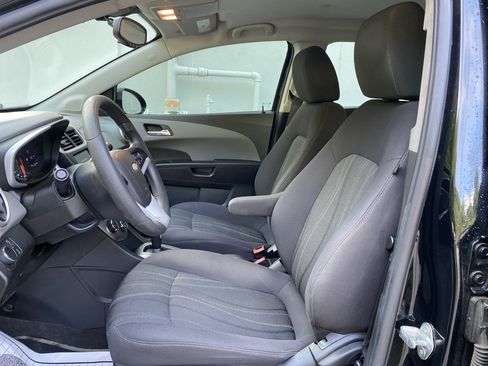 Used 2020 Chevrolet Sonic LT FWD image 14