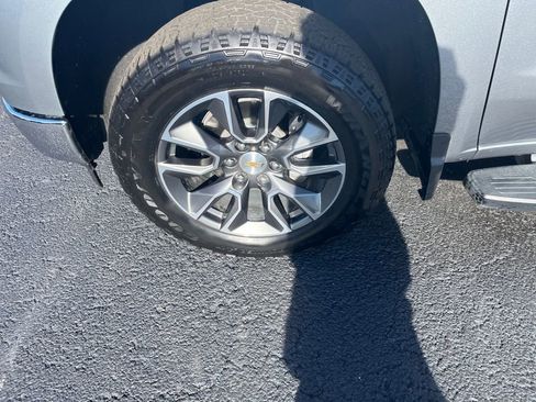 Used 2025 Chevrolet Silverado 1500 LT image 34