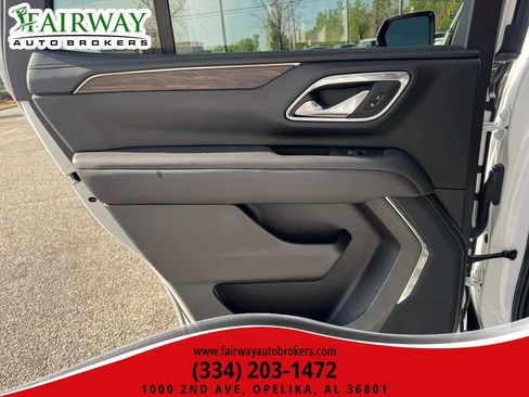 Used 2022 Chevrolet Tahoe Z71 w/ Luxury Package AWD/4WD image 33
