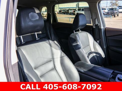 Used 2023 Nissan Rogue SL AWD/4WD image 17