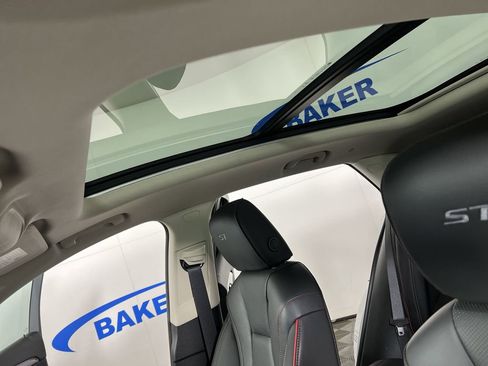 Certified 2023 Buick Envision Essence w/ Sport Touring Package image 19