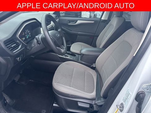 Used 2022 Ford Escape SE image 2