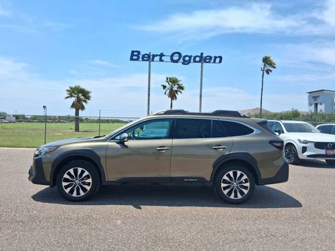 Used 2024 Subaru Outback Touring AWD/4WD image 3