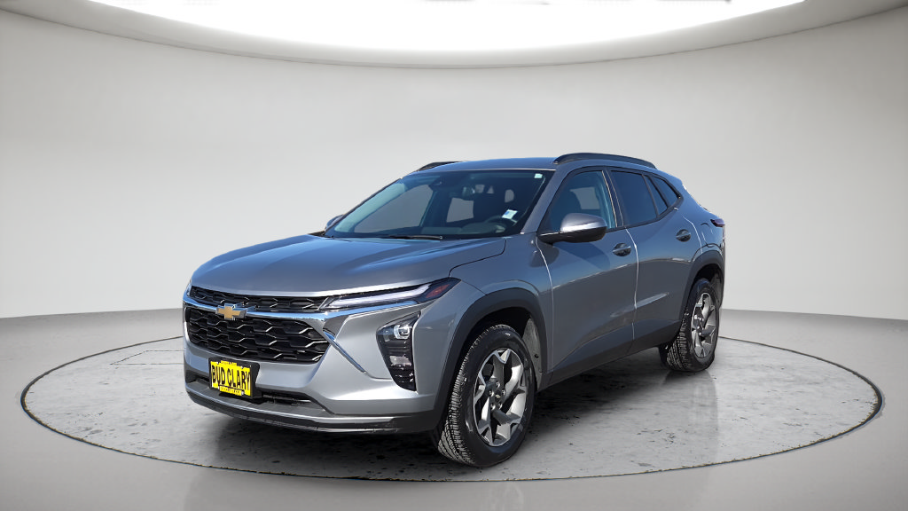 Used 2025 Chevrolet Trax LT w/ LT Convenience Package FWD image 1