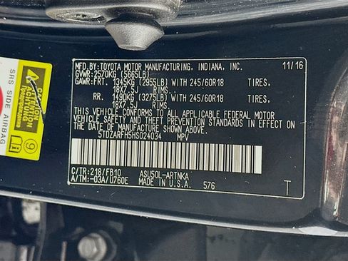 Used 2017 Toyota Highlander LE FWD image 32