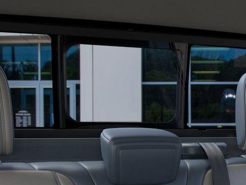 New 2025 Ford Maverick Lariat w/ 4K Tow Package image 24