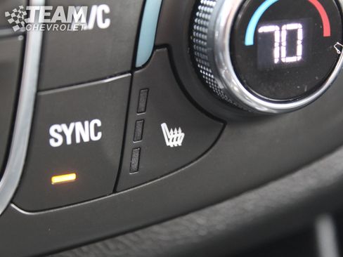 Used 2023 Chevrolet Traverse LT FWD image 18