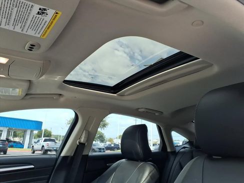 Used 2019 Ford Fusion Titanium FWD image 17