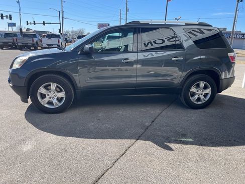 Used 2011 GMC Acadia SLE image 4