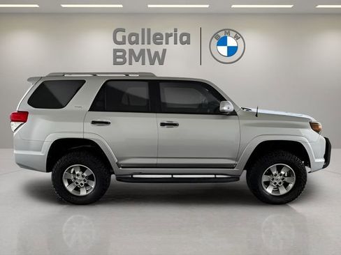 Used 2010 Toyota 4Runner SR5 image 4