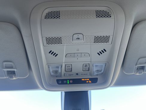 Used 2024 Cadillac XT6 Premium Luxury w/ Technology Package image 39