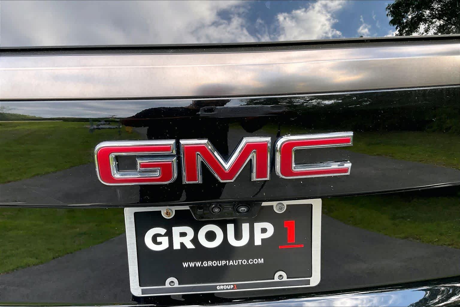 Used 2025 GMC Yukon AT4 Ultimate w/ LPO, Floor Liner Package AWD/4WD image 59