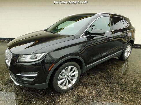 Used 2019 Lincoln MKC Select w/ Select Plus Package AWD/4WD image 2