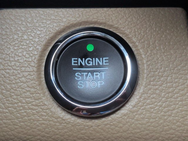 Used 2016 Ford F150 Lariat w/ Equipment Group 502A Luxury AWD/4WD image 30