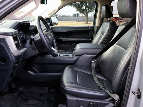 Certified 2023 Ford Expedition XLT image 33