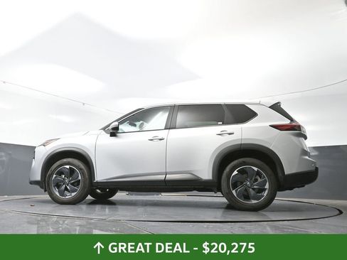 Used 2024 Nissan Rogue SV image 55