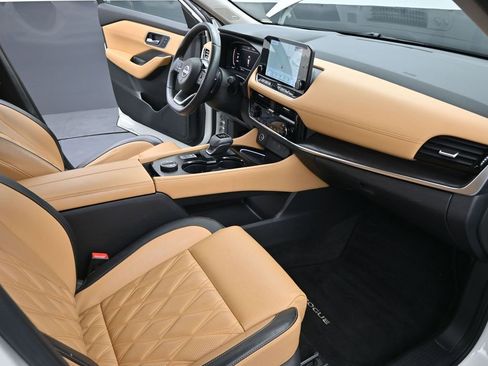 Used 2023 Nissan Rogue Platinum w/ Platinum Premium Package image 26