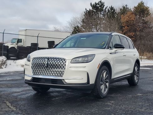 New 2026 Lincoln Corsair Premiere image 2