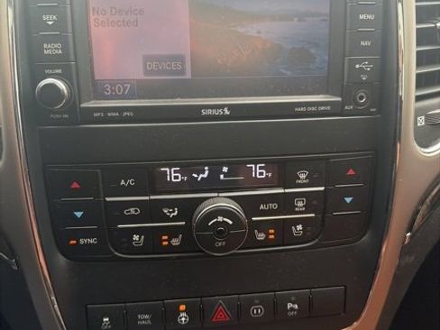 Used 2011 Jeep Grand Cherokee Overland Summit image 11