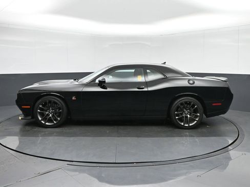 Used 2021 Dodge Challenger R/T Scat Pack image 4