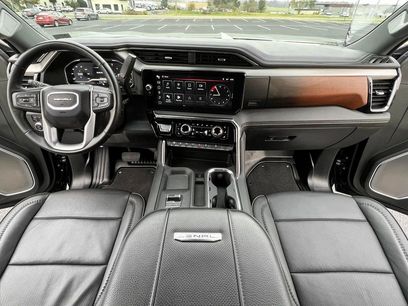 Used 2025 GMC Sierra 2500 Denali