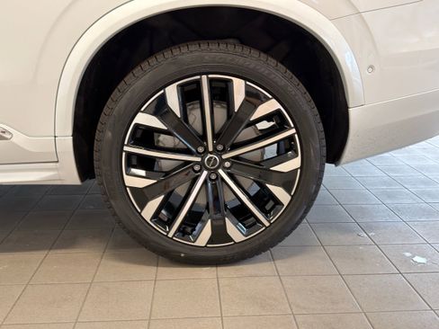 New 2026 Volvo XC90 T8 Ultra w/ Protection Package Premier image 10