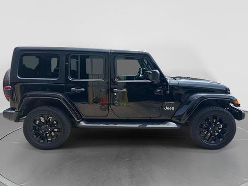 Used 2023 Jeep Wrangler Unlimited Sahara AWD/4WD image 2