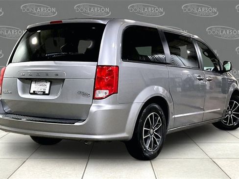 Used 2018 Dodge Grand Caravan SXT w/ Blacktop Package image 7