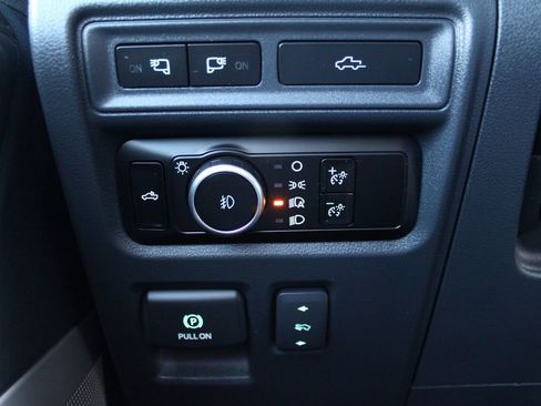 Used 2023 Ford F150 Lariat AWD/4WD image 22