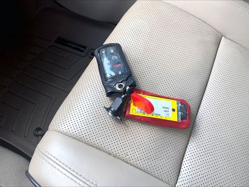 Used 2014 Jeep Grand Cherokee Overland RWD image 14