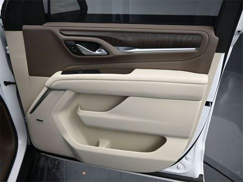 Used 2024 GMC Yukon Denali image 9