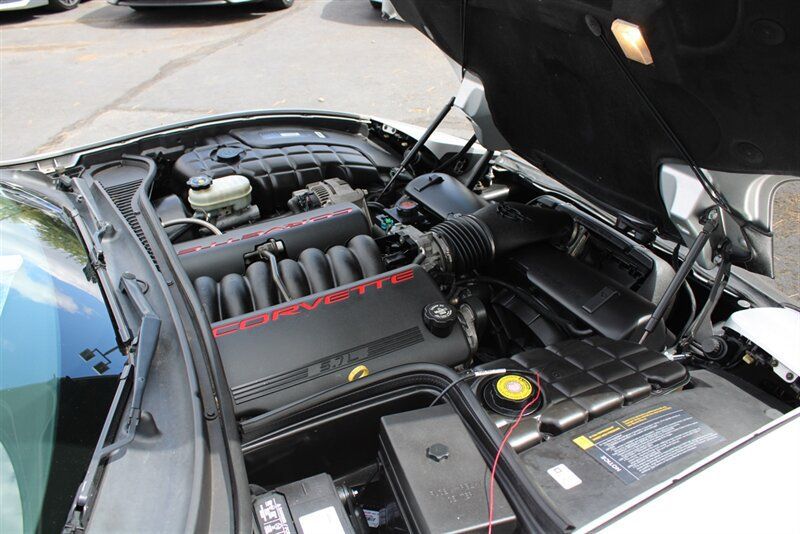Used 1999 Chevrolet Corvette Coupe w/ Memory Pkg RWD image 14