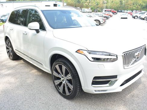 Used 2021 Volvo XC90 T6 Inscription w/ Climate Package AWD/4WD image 4