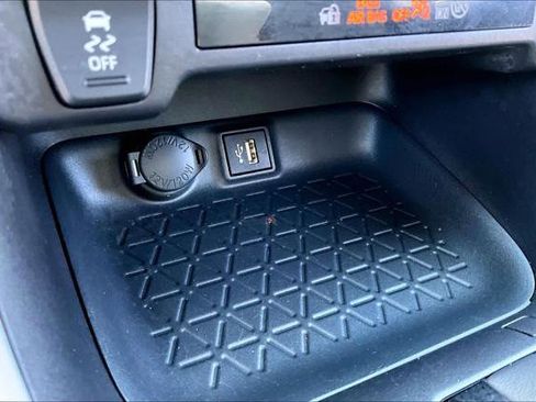 Certified 2025 Toyota RAV4 XLE w/ Convenience Package FWD image 32