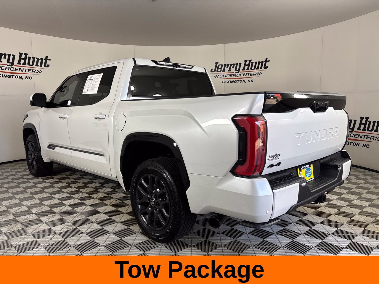 Used 2025 Toyota Tundra Platinum AWD/4WD image 9
