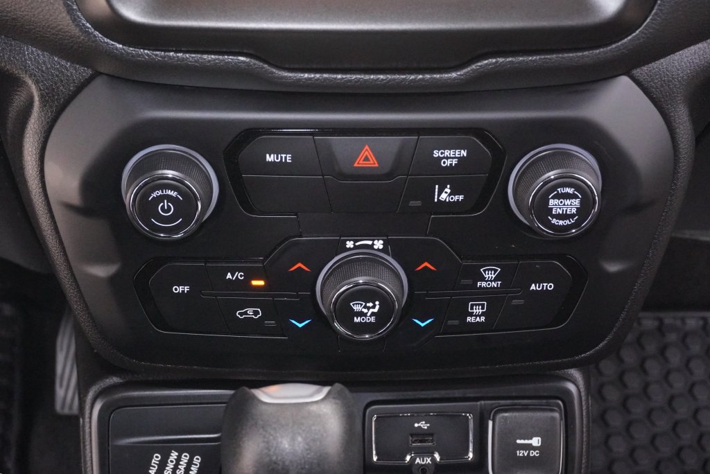 Used 2023 Jeep Renegade Altitude w/ Convenience Group I AWD/4WD image 14