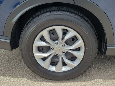Used 2025 Honda CR-V LX image 9